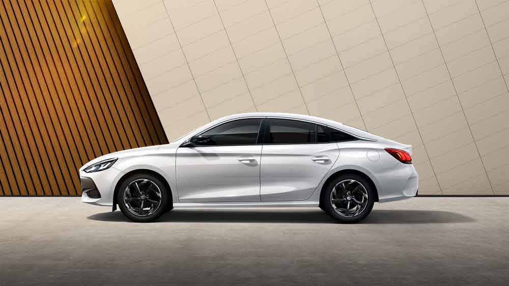 MG5 2025 180DVVT Global Luxury Edition Profile Shot