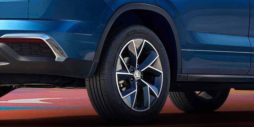SKODA KAMIQ GT 2025 GT Axe-Blade 5-Spoke Alloy Wheels