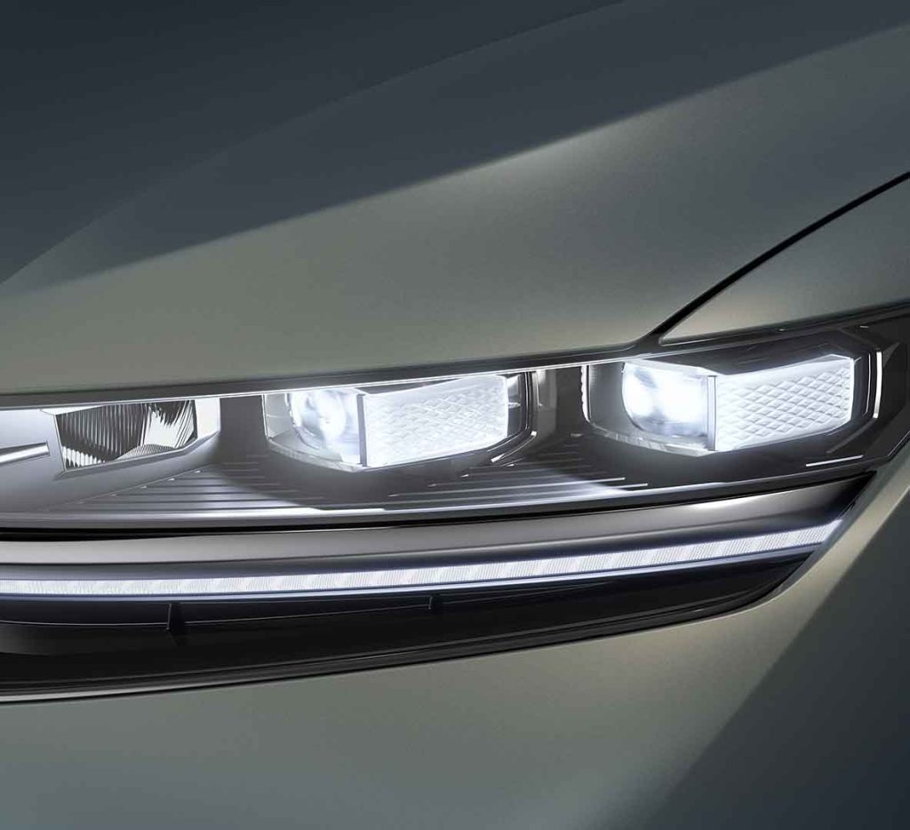 Volkswagen Magotan 2025 300TSI DSG Premium Edition LED matrix headlamps