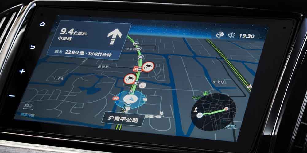 Skoda Kamiq real-time traffic navigation