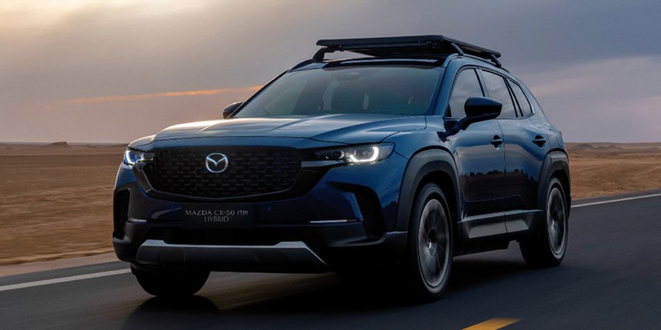 2025 Mazda CX-50 HEV Front Three-Quarter