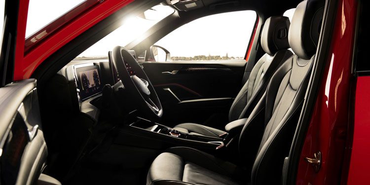 Volkswagen Tiguan Front seats