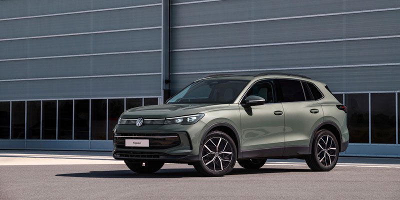 Volkswagen Tiguan side view