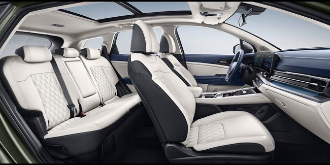 2025 Kia Sportage interior space