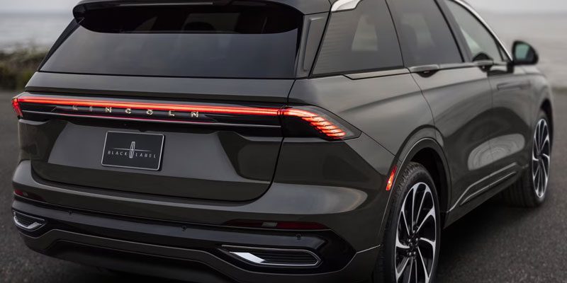 2025 Lincoln Nautilus rear