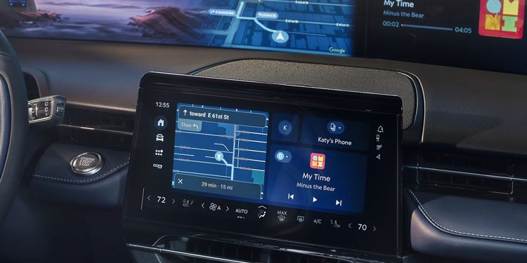 2025 Lincoln Nautilus with Google Maps navigation