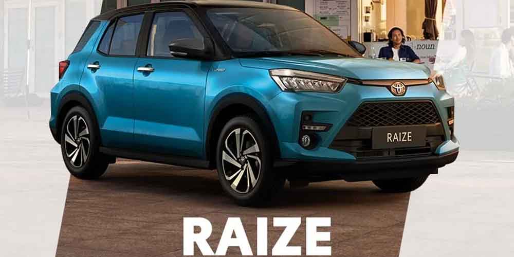 Toyota Raize front three-quarter