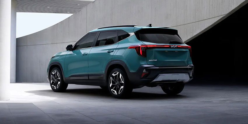 2025 Kia Seltos SX trim in Pluton Blue colour rear exterior design