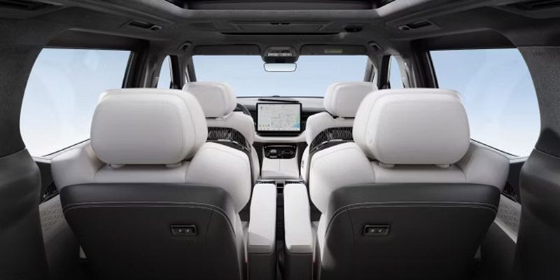 2025 Zeekr 009 Quiet, peaceful space