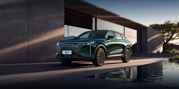 Exeed Yaoguang Front Three-Quarter