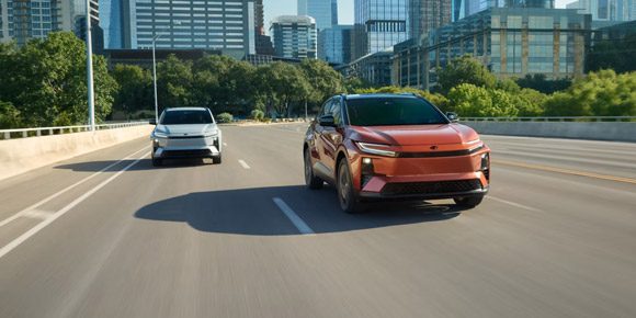 2026 Toyota C-HR XSE Front Three-Quarter