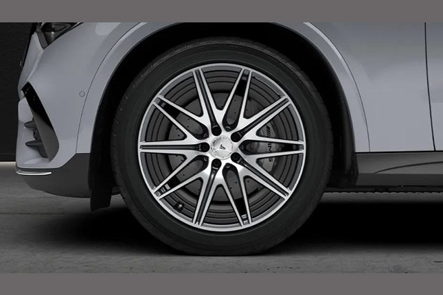 2026 Mercedes-AMG GLC with 20-inch AMG twin 10-spoke wheels