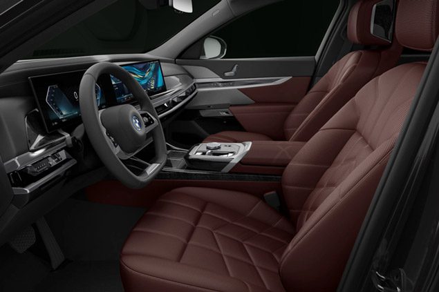 2026 BMW i7 front seat space