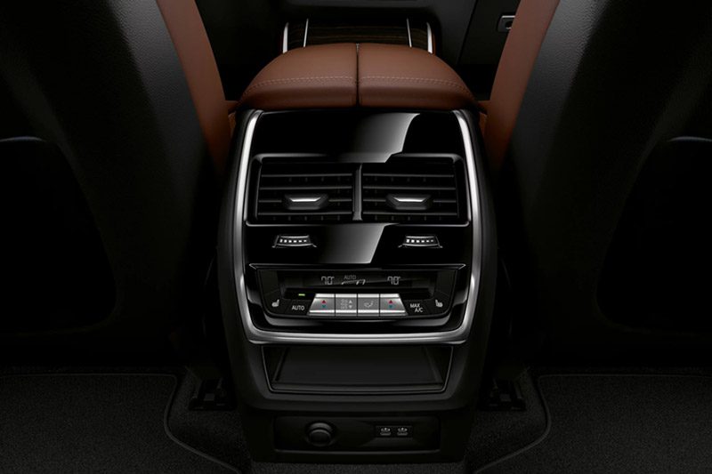 BMW X5 rear air conditioning vents