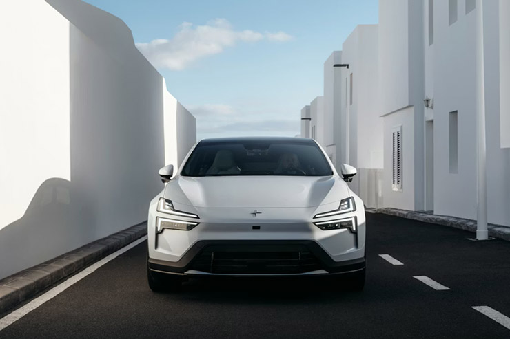 Front view of the 2026 Polestar 4