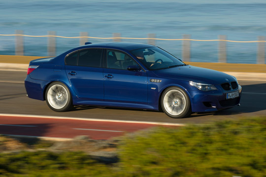 Side view of the 2005 BMW M5 E60