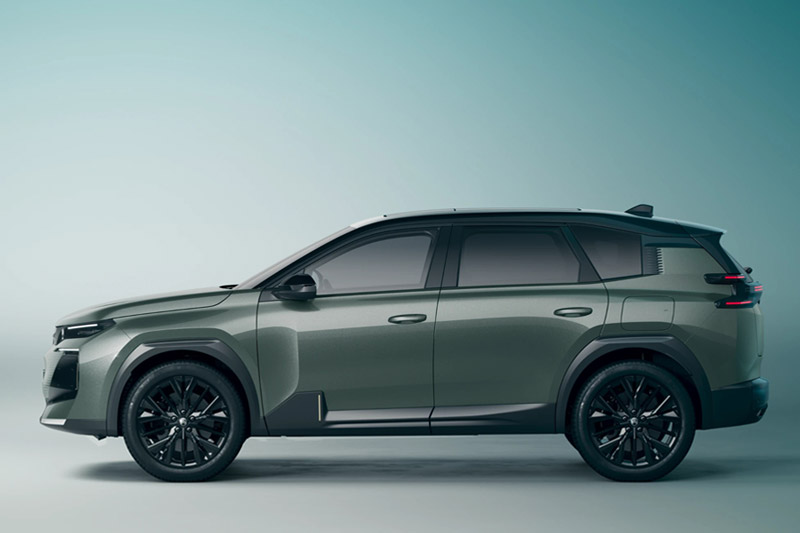 Side view of the 2026 Citroën C5 Aircross