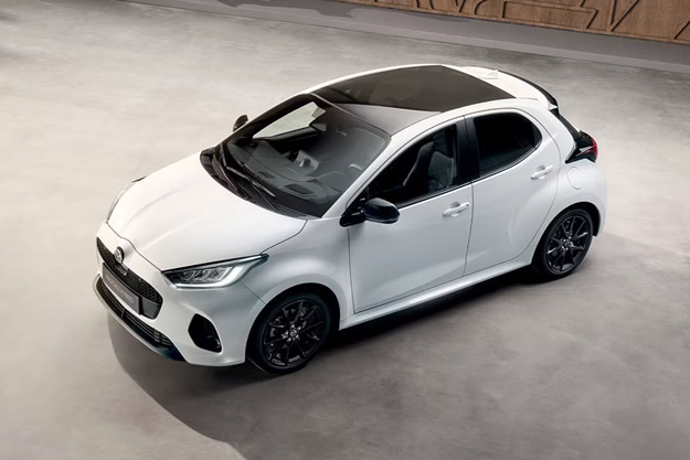 Three-quarter view of the front side of the 2026 Mazda2 Hybrid
