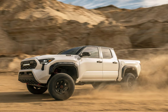 Three-quarter view of the left side of the 2026 Toyota Tacoma TRD Pro