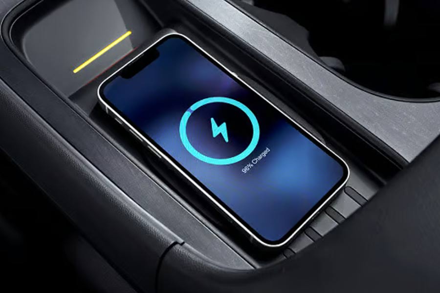 Close-up of the Wireless Charger in the 2026 Hyundai Palisade Hybrid